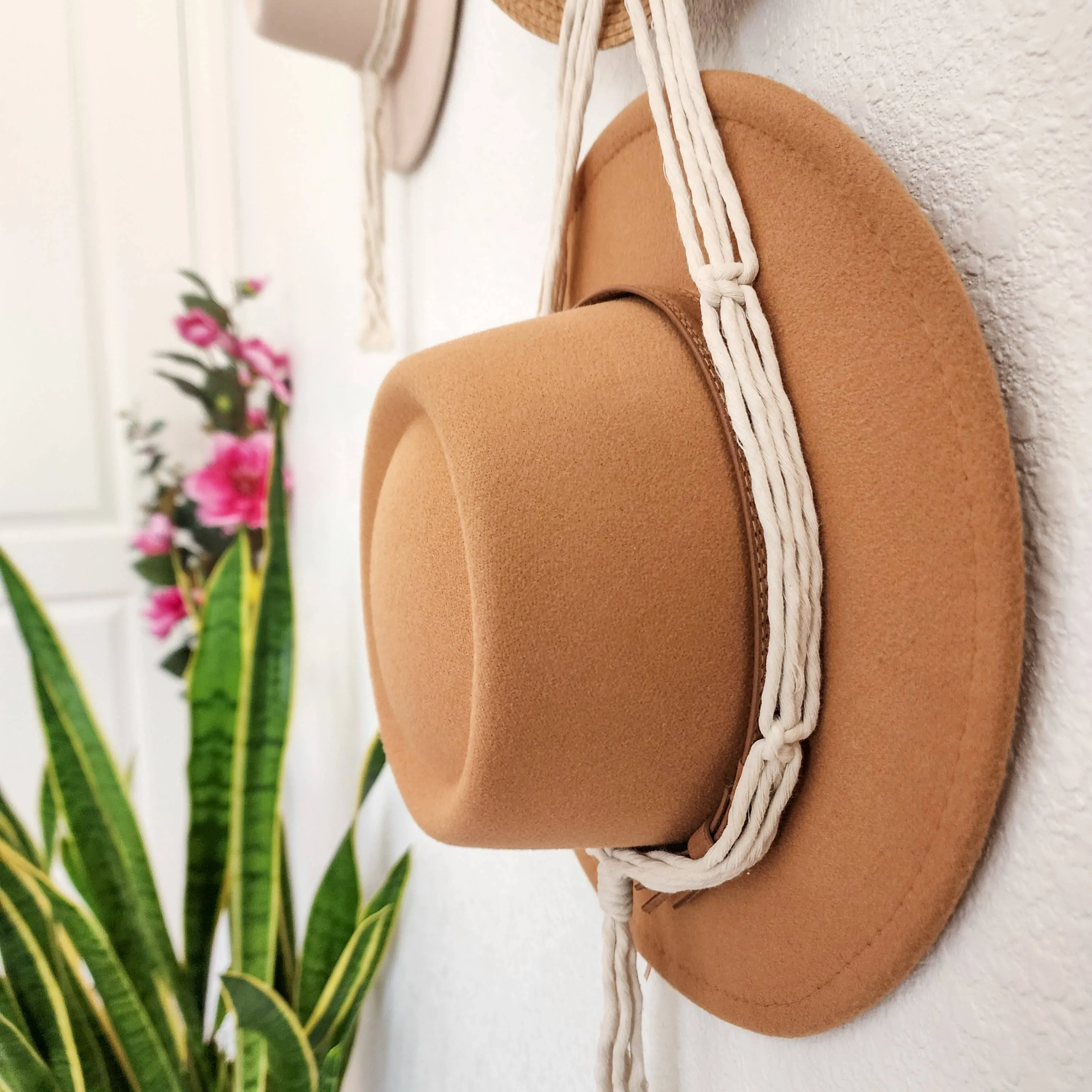 Macrame Hat Hanger, Wall Mounted Hat Display and Organizer