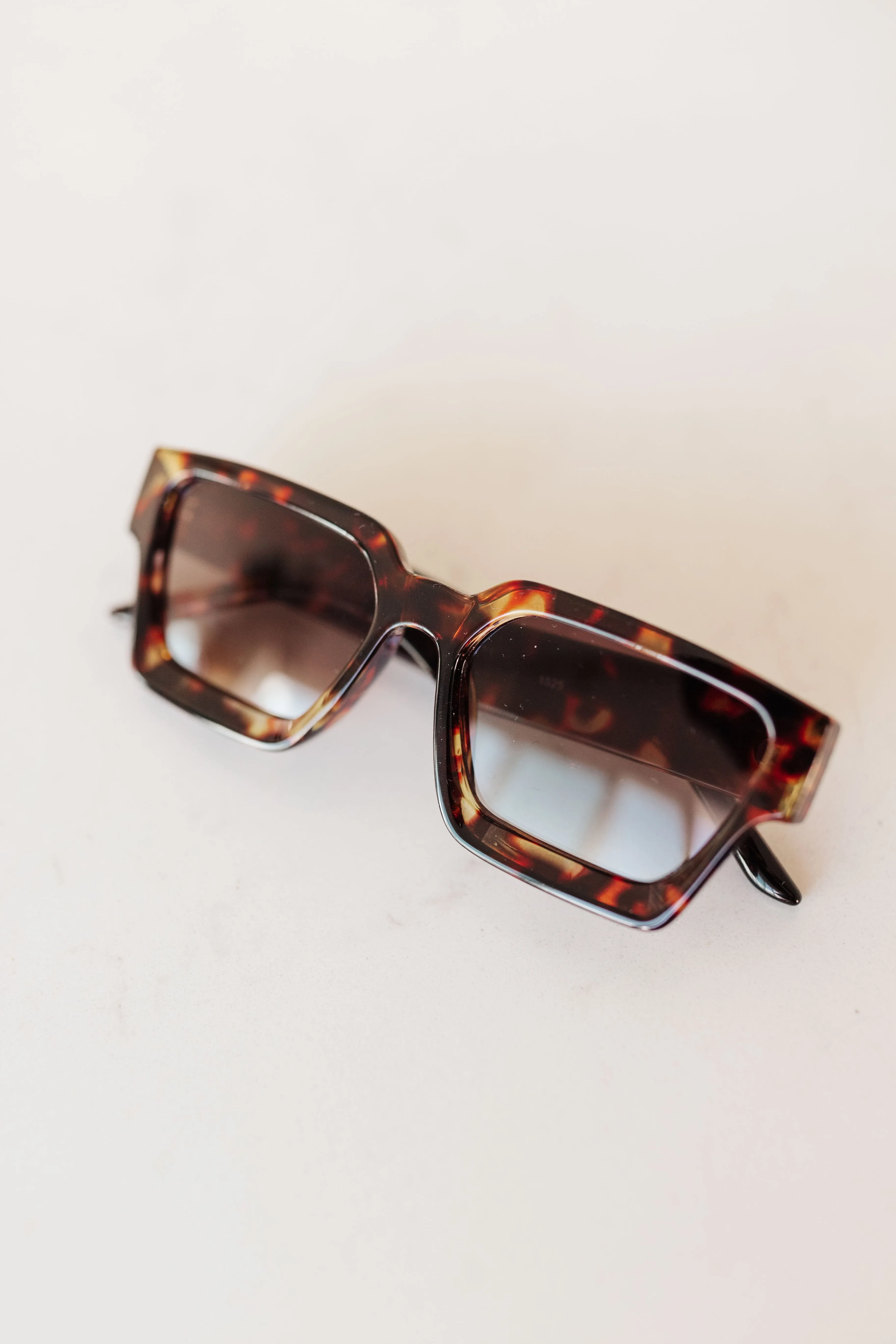 Vintage Collection Sunglasses in Tortoise